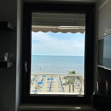 Marina Beach Apartment *